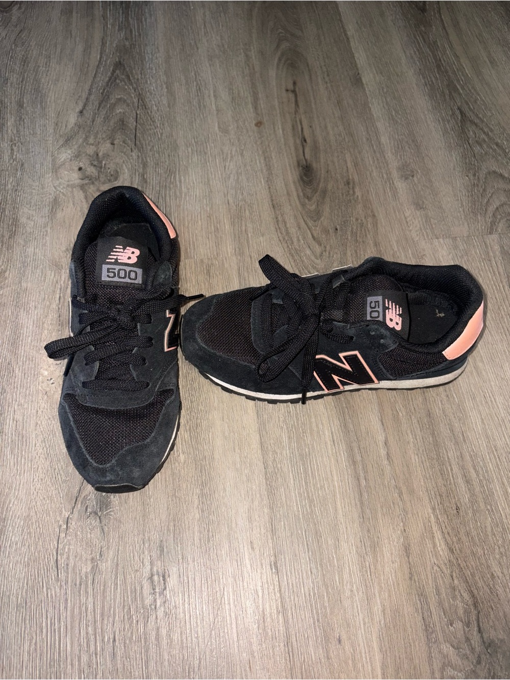 New Balance | Black Sneakers